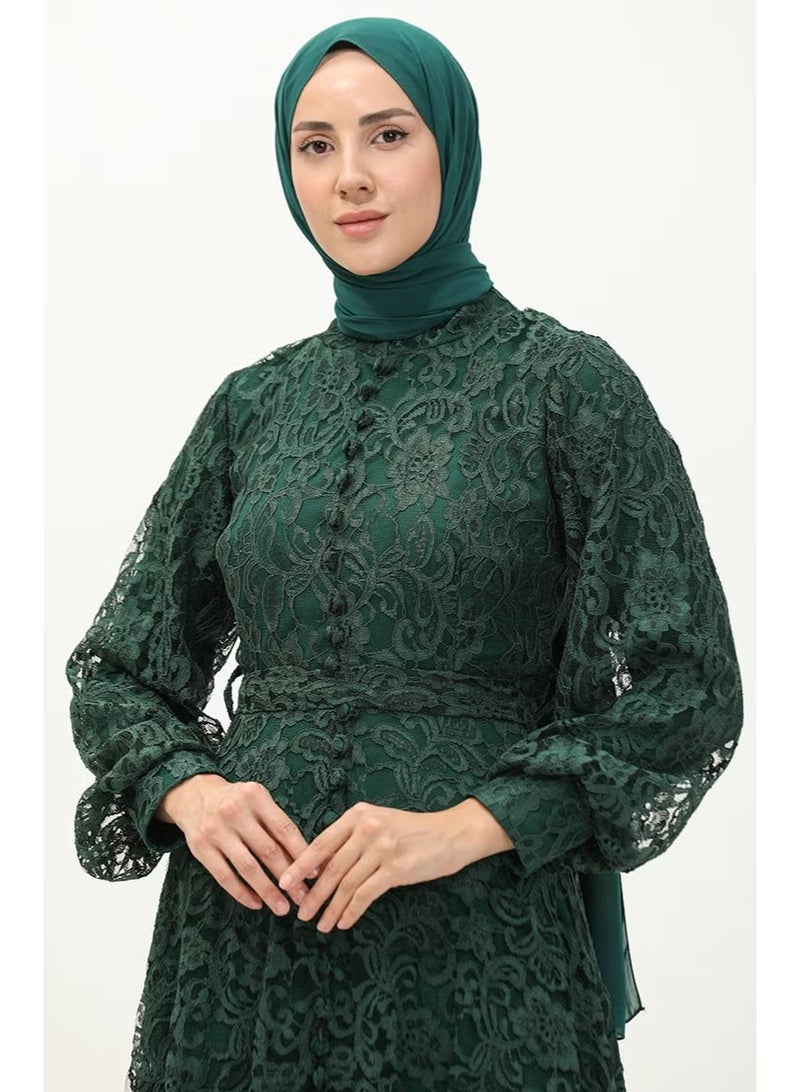 سيفا ميرفي فستان سهرة مزين بالدانتيل 5477A-05 باللون الأخضر الزمردي - Image 3